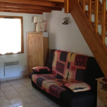 Mazet De Vacances Dans Le Domaine De L'espai *
