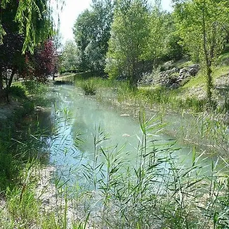 Ferienhaus Mazet De Vacances Dans Le Domaine De L'espai