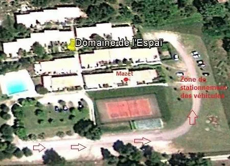 Mazet De Vacances Dans Le Domaine De L'espai