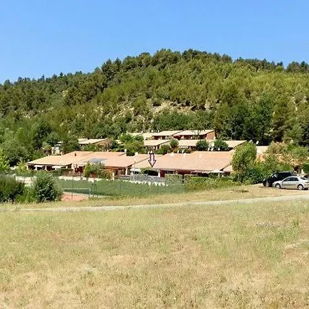 Holiday home Mazet De Vacances Dans Le Domaine De L'espai Saint-Martin-de-Bromes